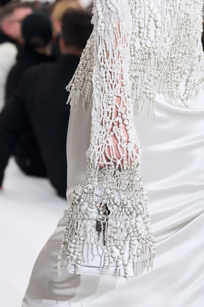 Look 124